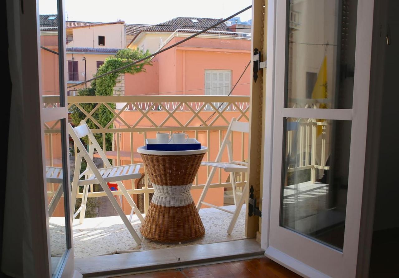 Old Town Apartment Next To Seafront Promenade Nafplio Eksteriør billede