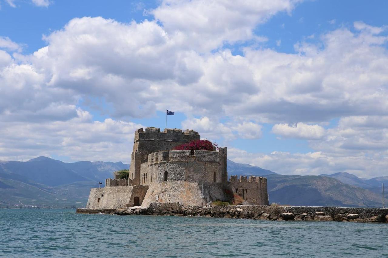 Old Town Apartment Next To Seafront Promenade Nafplio Eksteriør billede